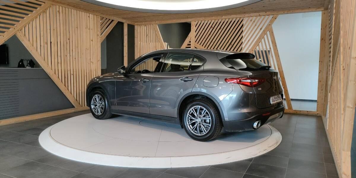 Alfa Romeo Stelvio 2.2 t Business rwd 190cv auto