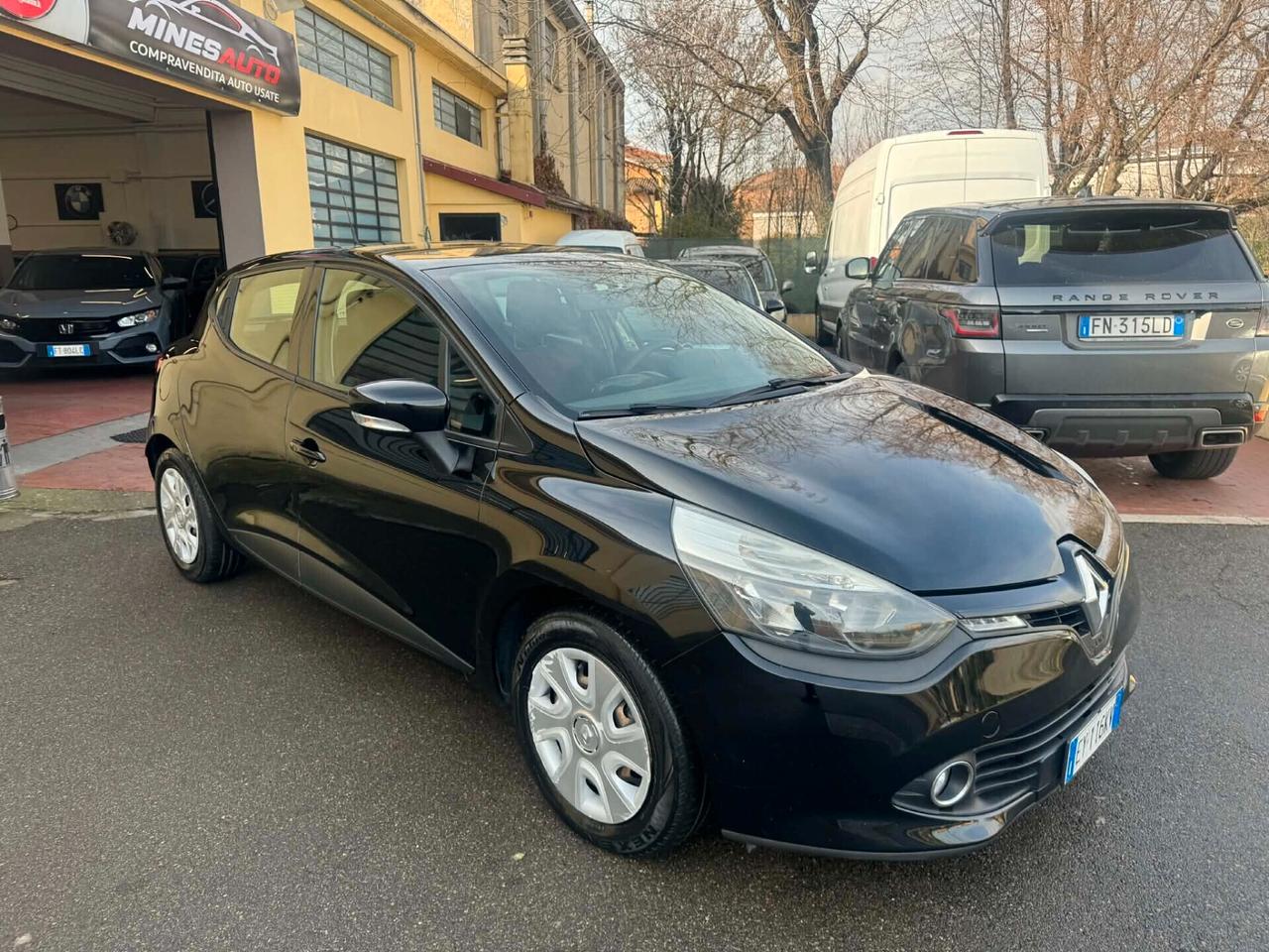 Renault Clio Anno 2015 1.2 BENZ/GPL 73 CV REVISIONATA