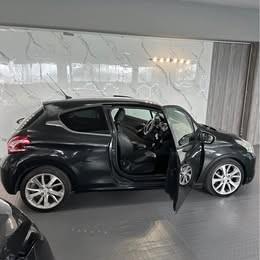Peugeot 208 1.6 e-HDi 92 CV Stop&Start 3 porte Active