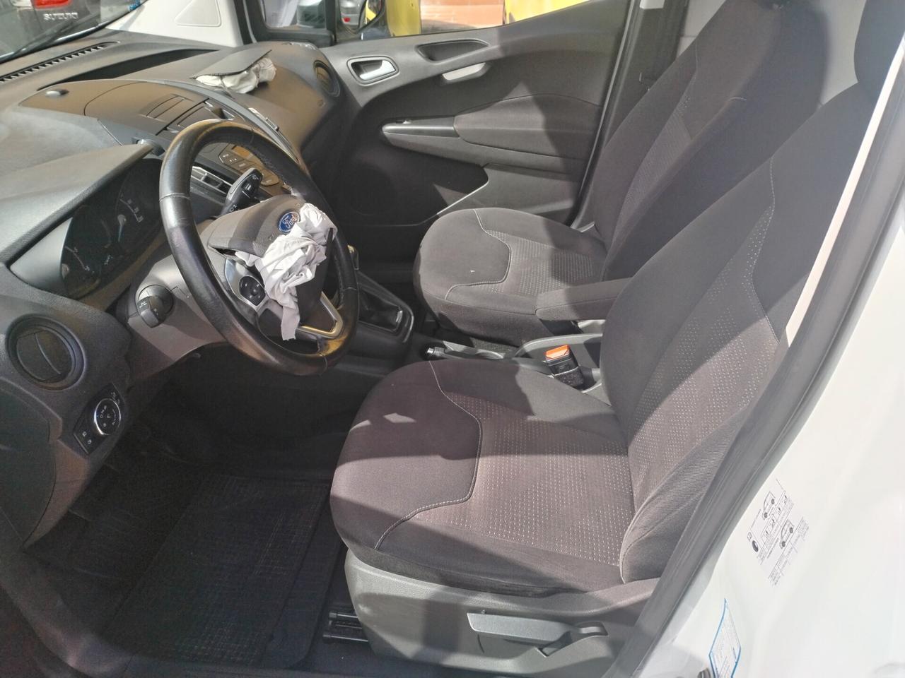 Ford Transit Courier 1.5 TDCI Incidentata/Sinistrata