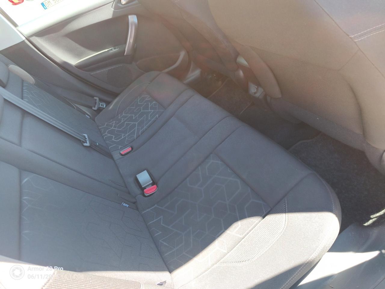 Peugeot 2008 1.2 e-VTi 82CV Stop&Start robotizzato Active