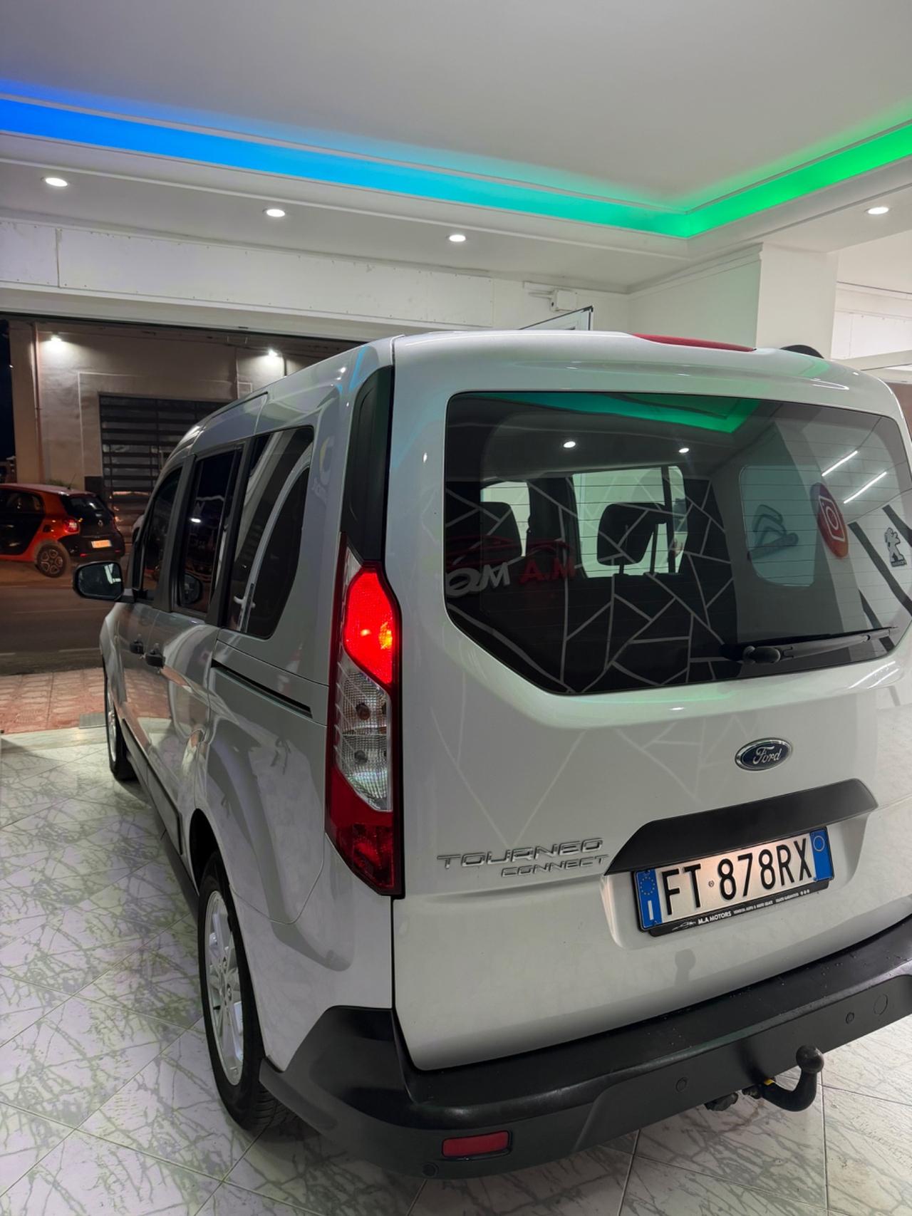 Ford Tourneo Connect 1.5 TDCi 120 CV Titanium