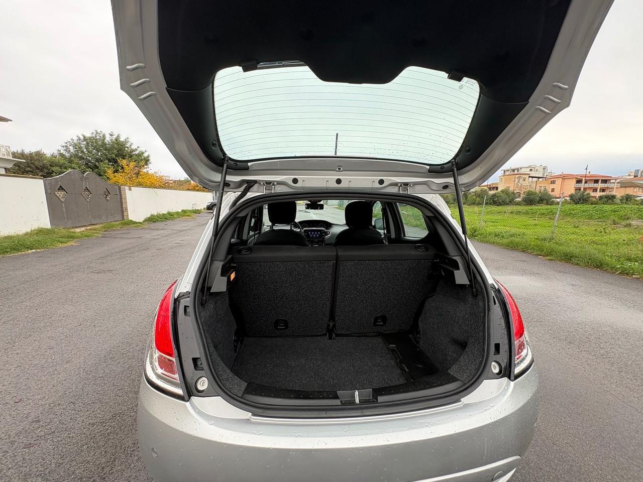 Lancia Ypsilon 1.0 FireFly MHEV Gold #8059