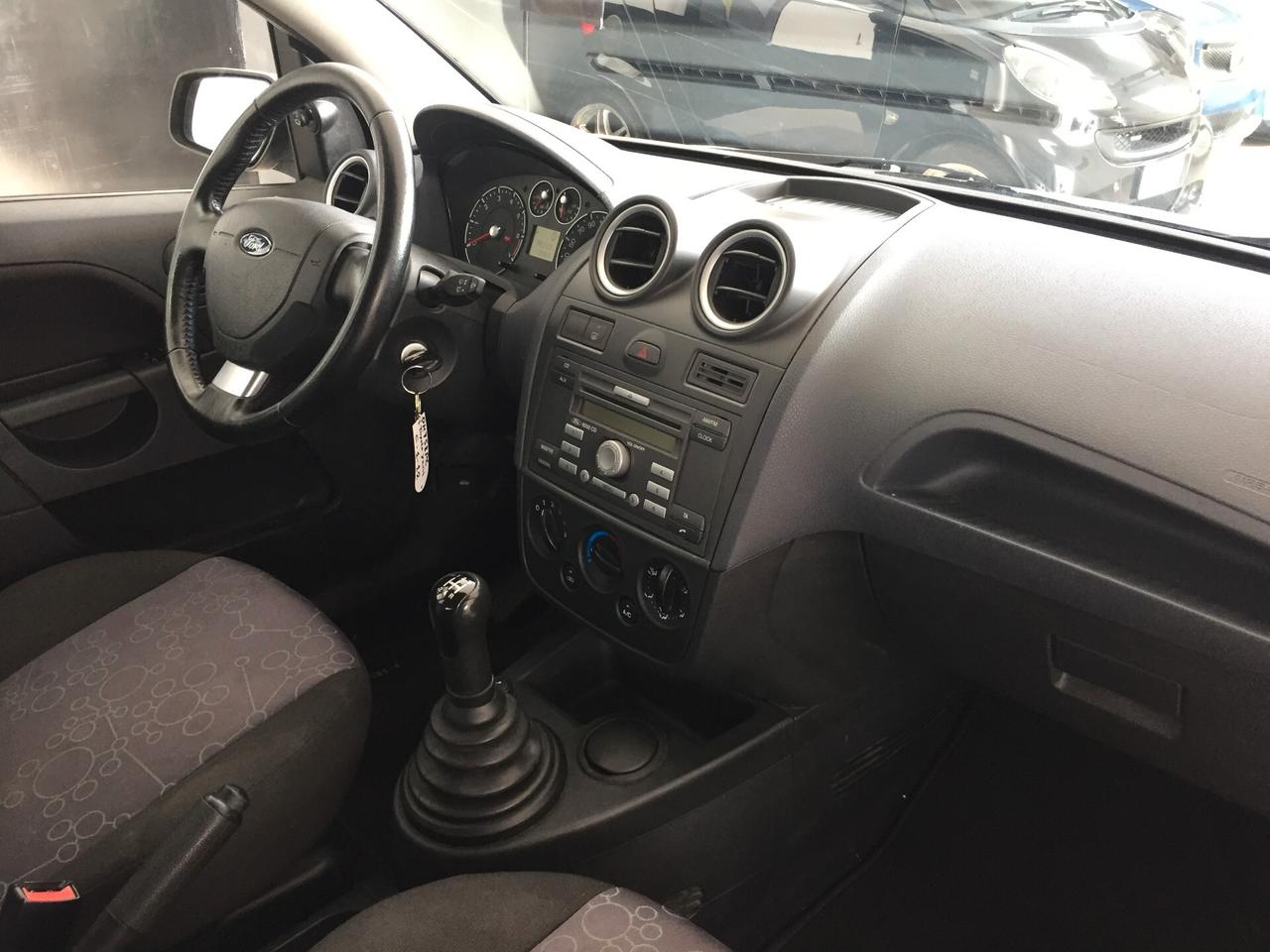 Ford Fiesta 1.2 16V 5p. Titanium