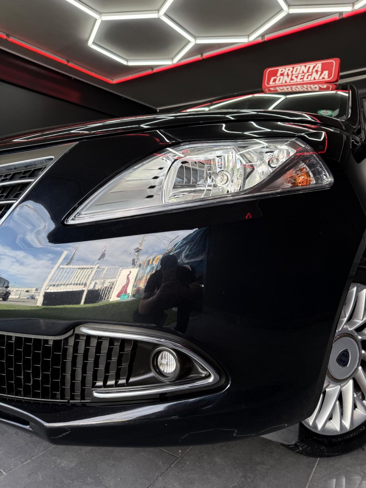 Lancia Ypsilon 1.2 Benzina 69 CV Platinum 2013