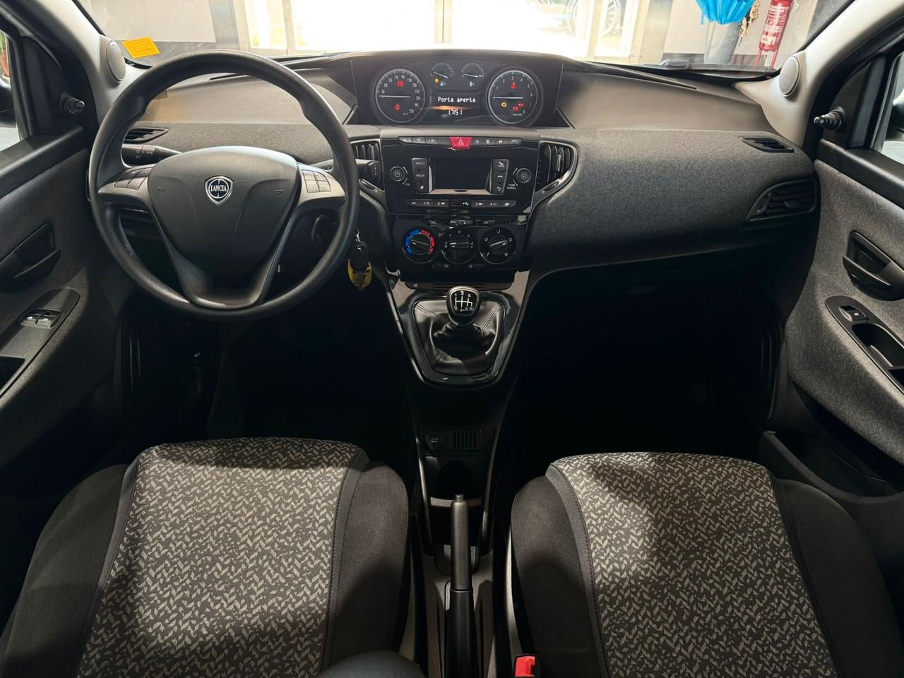 Lancia Ypsilon 1.0 Hybrid 70cv Ecochic Silver