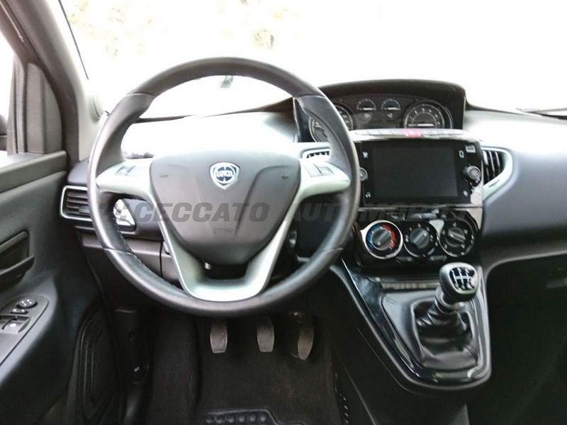 Lancia Ypsilon Ypsilon 1.0 firefly hybrid Platino s&s 70cv