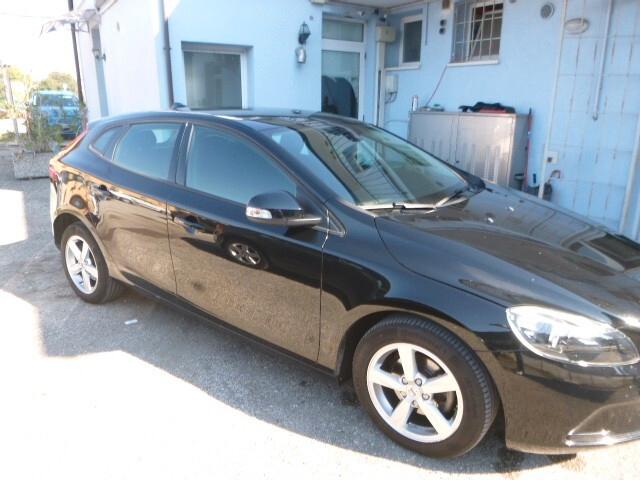 Volvo V40 D2 Inscription NEOPATENTATO