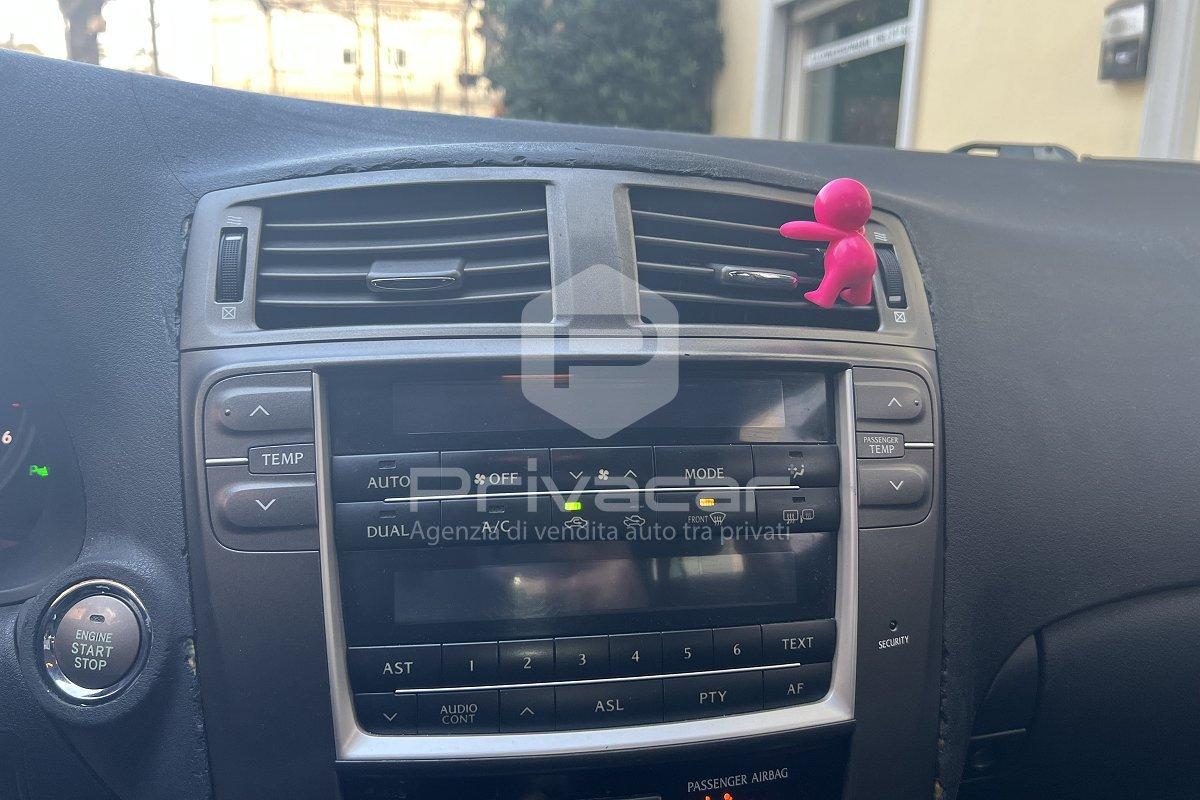 LEXUS IS 220d 2.2 16V Luxury