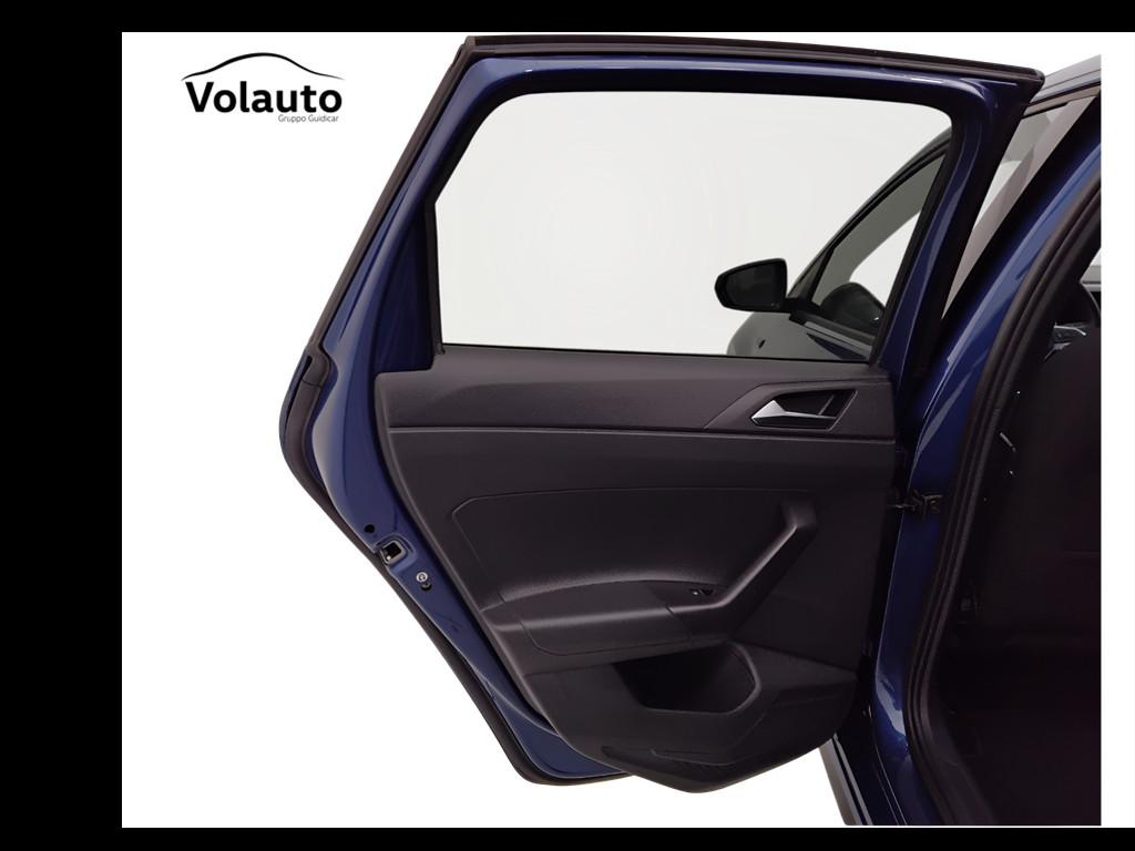VOLKSWAGEN Polo VI 2022 - Polo 1.0 tsi R-Line 95cv