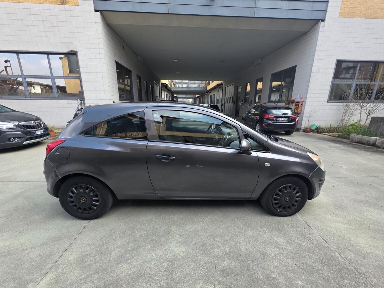 Opel Corsa 1.2 3 porte Elective