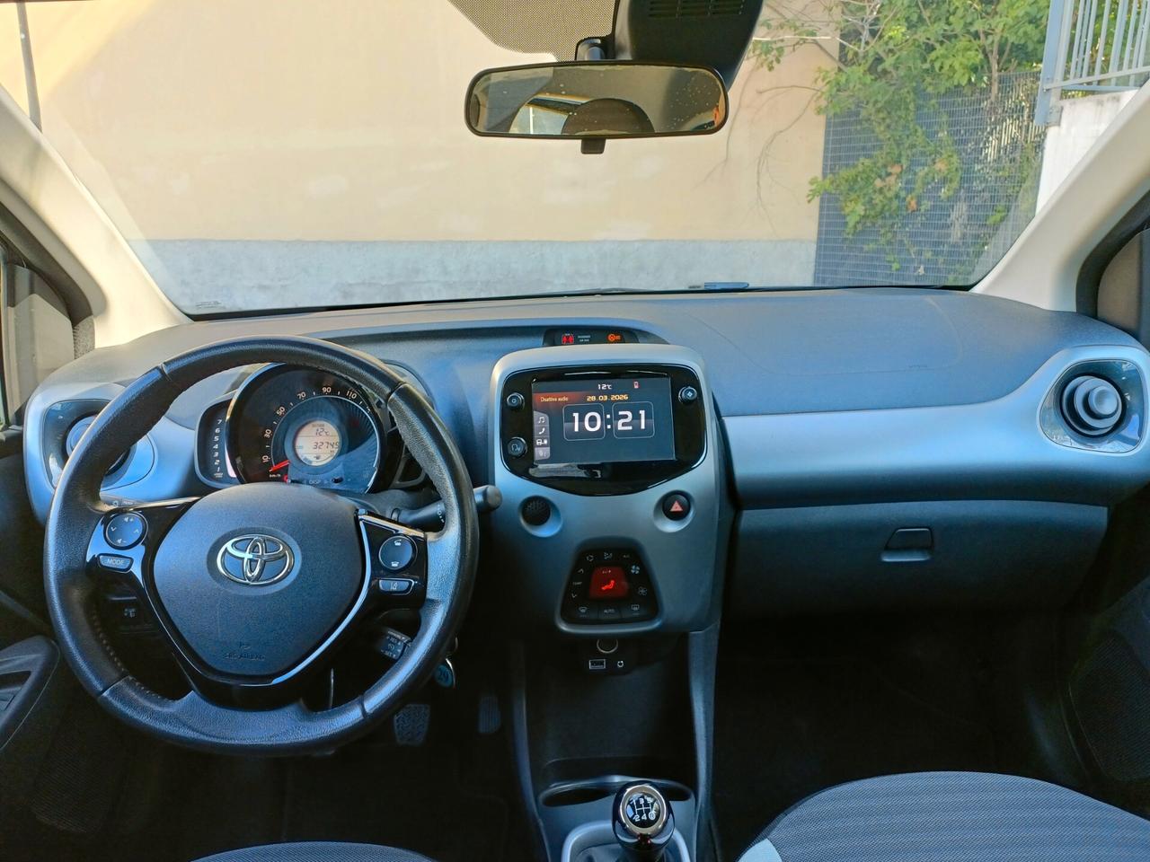 Toyota Aygo Connect 1.0 VVT-i 72 CV 5 porte x-play