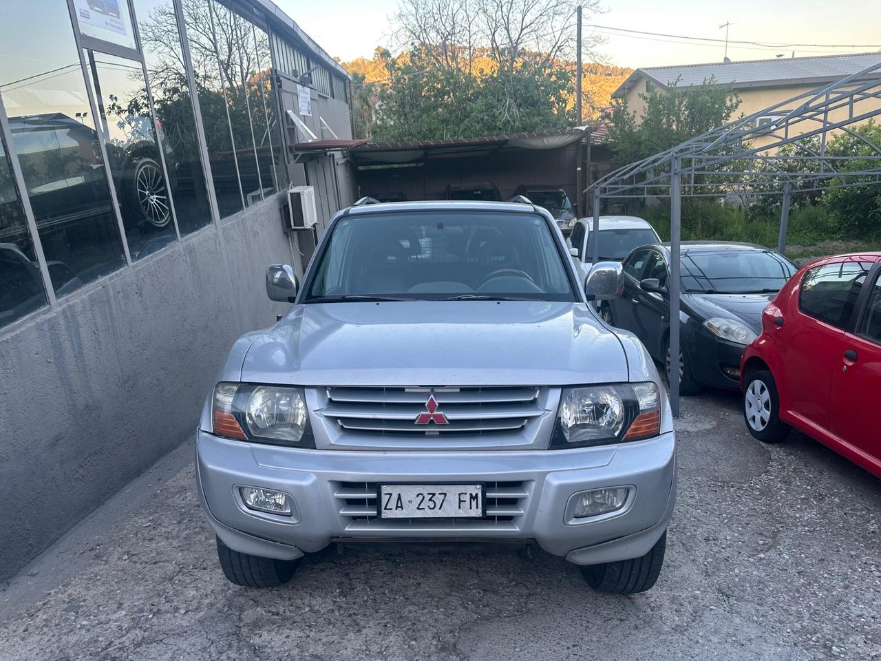Mitsubishi Pajero 3.2 16V DI-D 3p. GLX