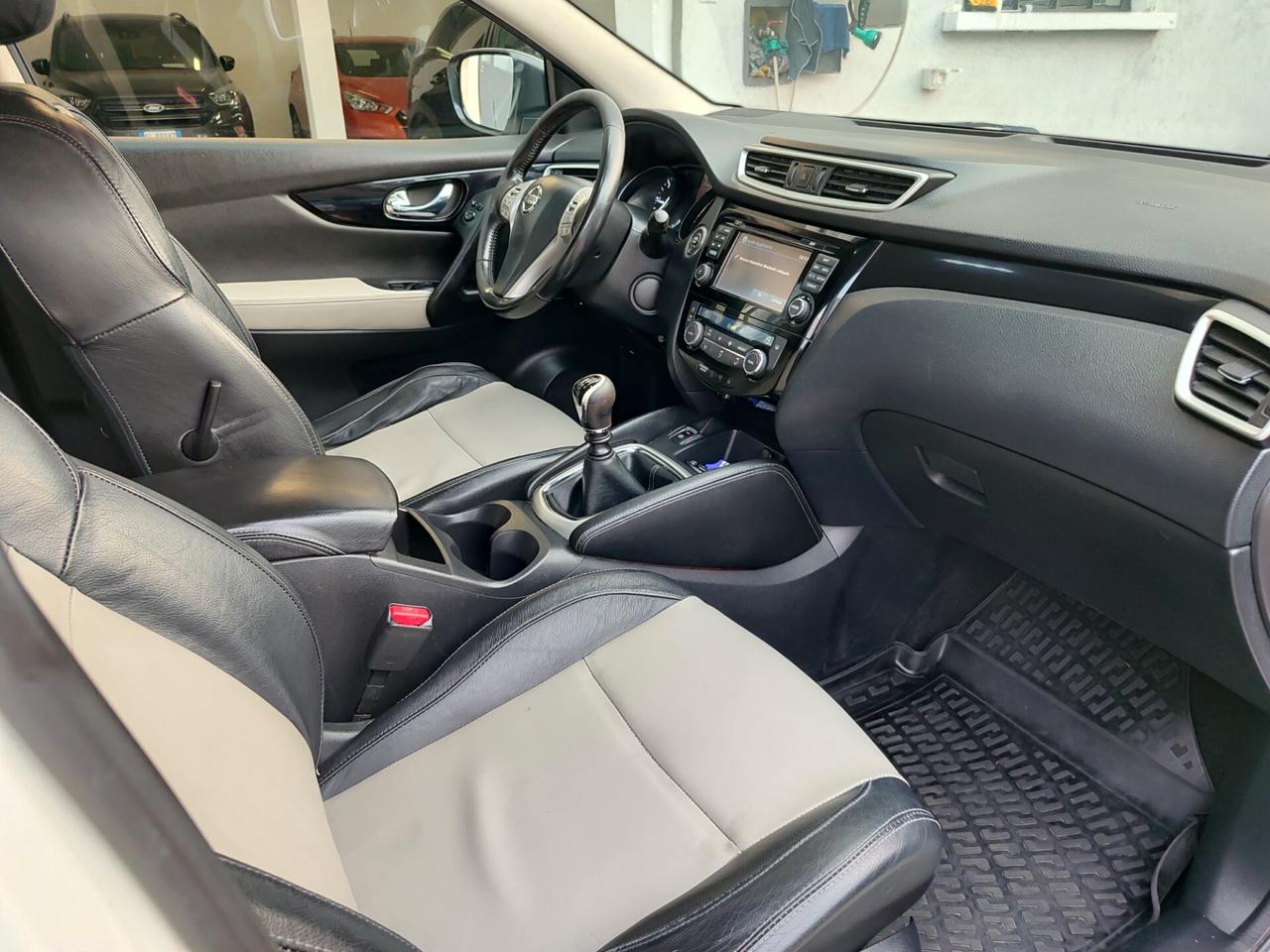 Nissan Qashqai 1.6 dCi 4WD Tekna