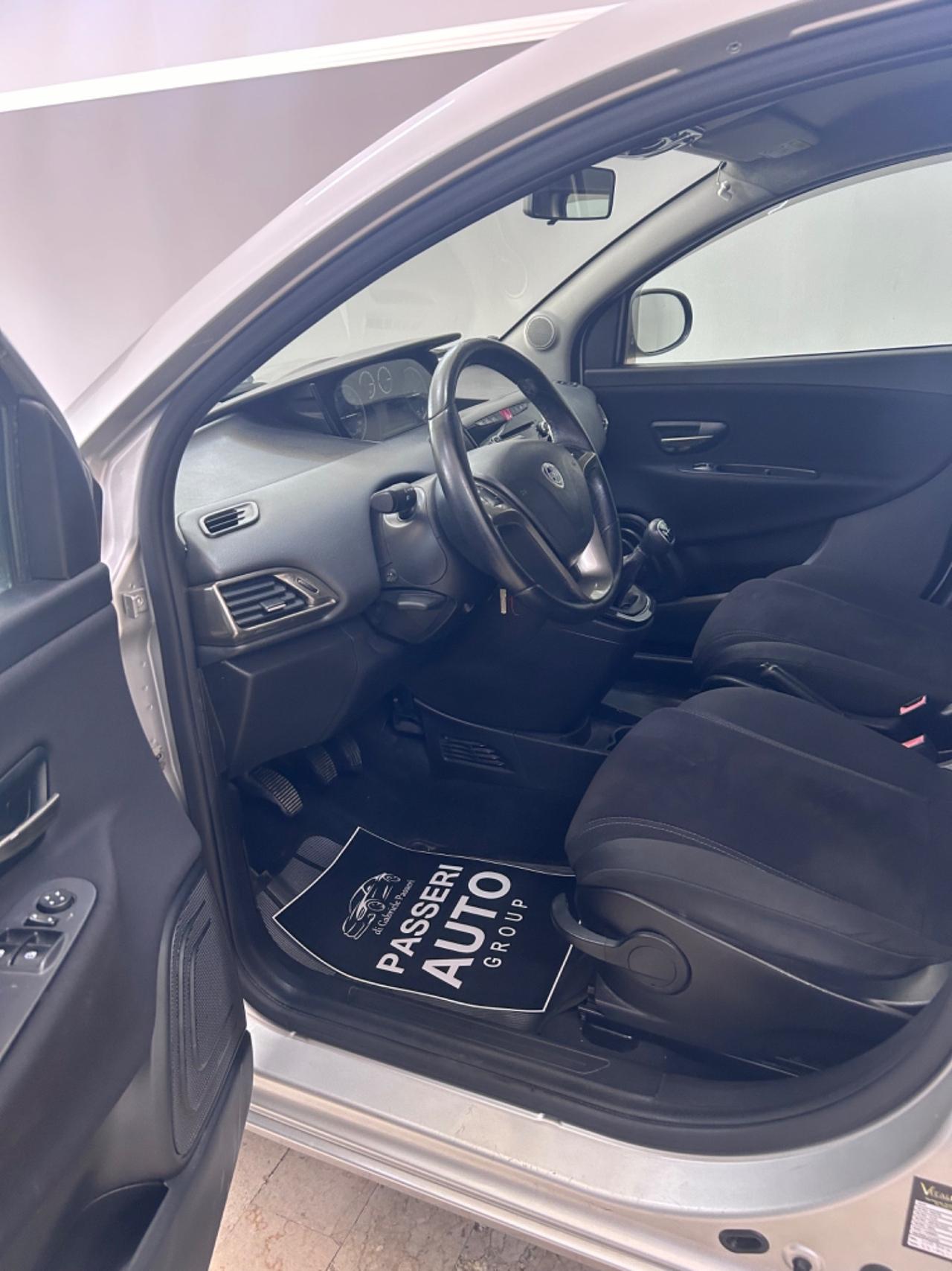 Lancia Ypsilon 1.3 MJT 16V 95 CV 5 porte S&S Gold