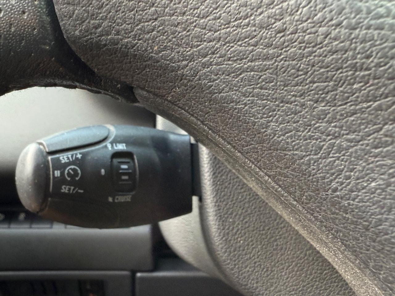 Peugeot 5008 Cielo Panorama 1.6 HDi 115CV Allure