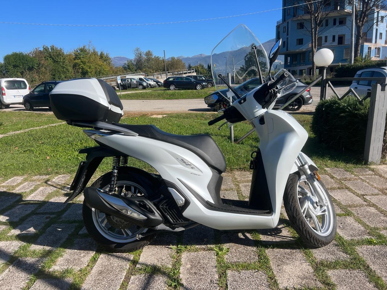 Honda SH 150i-2023"SOLO 800KM"
