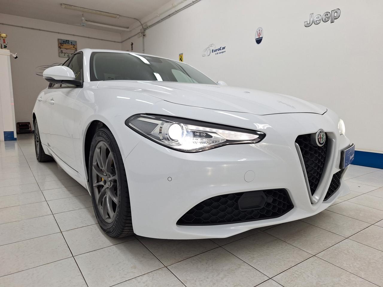 Alfa Romeo Giulia 2.2 180cv MT6 Business Sport
