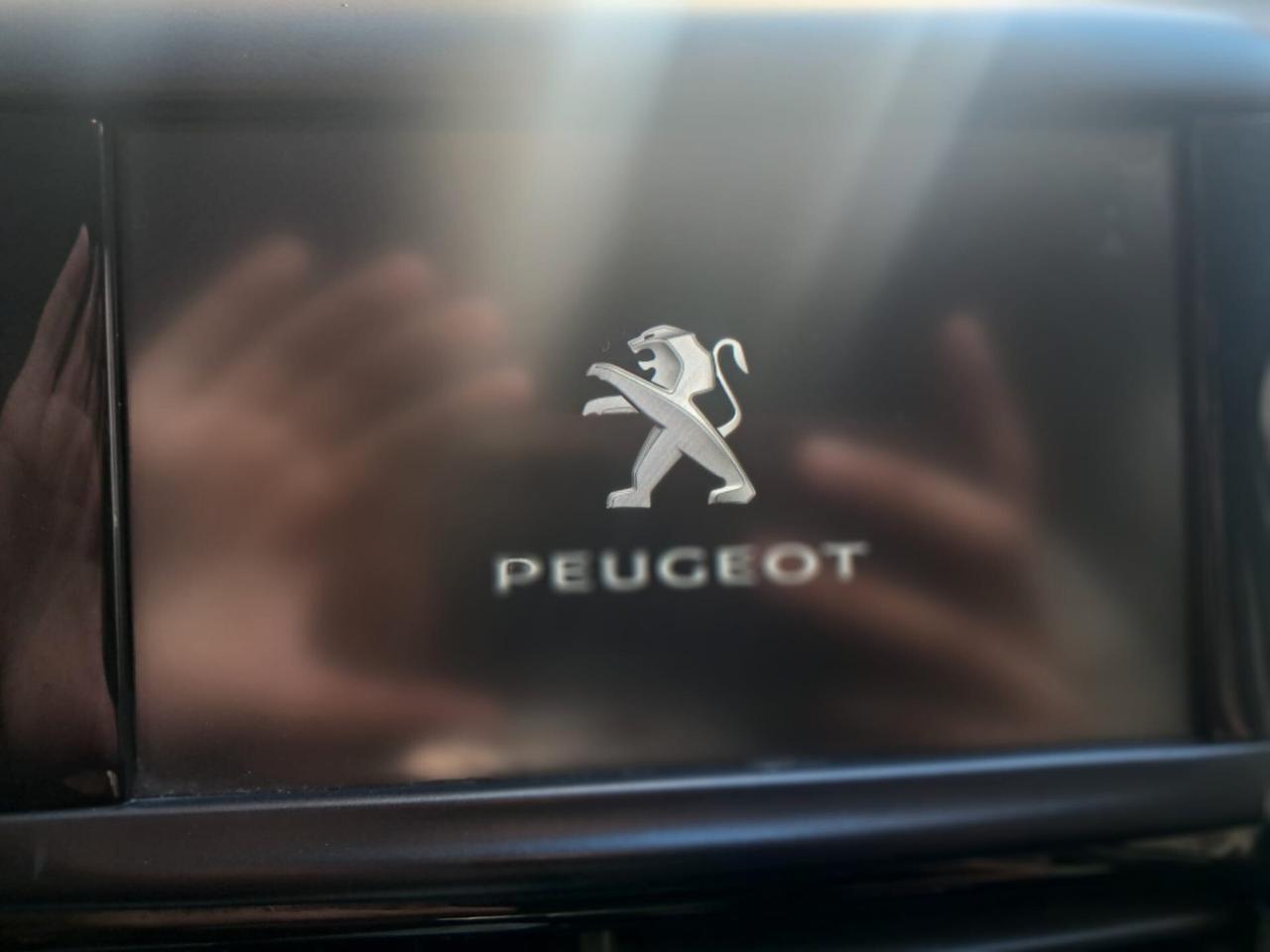 PEUGEOT 208 1.6 HDI Diesel 75 CV-NEOPATENTATI-Euro6990-
