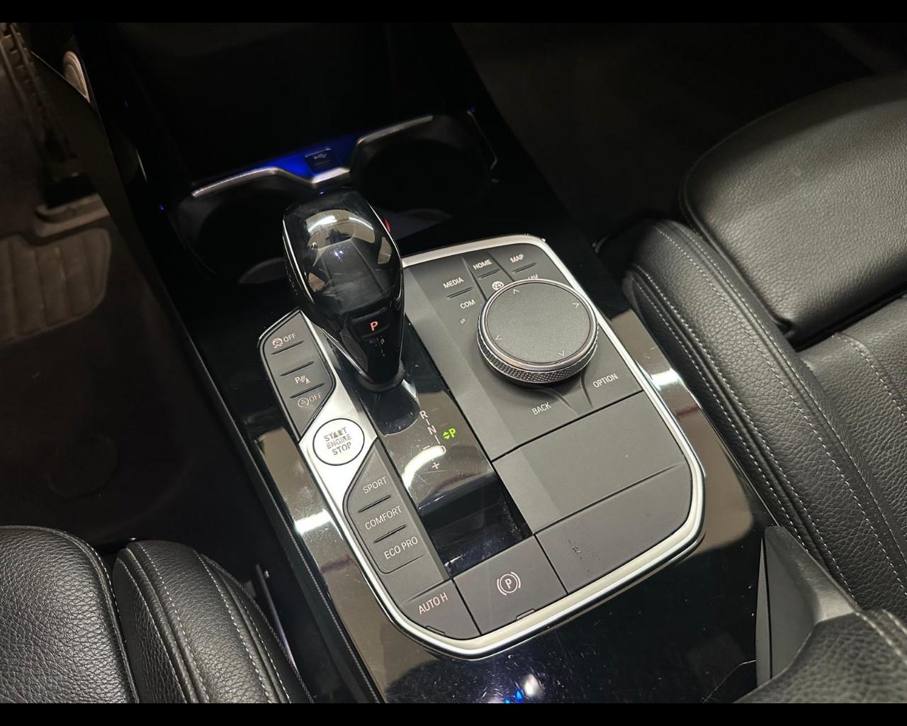 BMW Serie 1 (F40) - M 135i xDrive