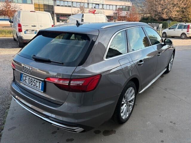 Audi A4 Avant 30 TDI/136 CV S tronic Business Advanced