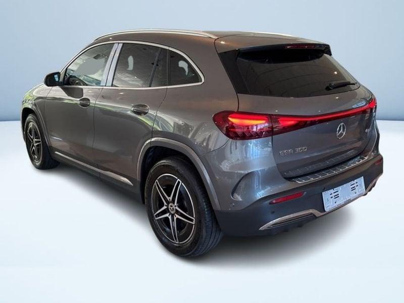 Mercedes-Benz EQA 300 4MATIC AMG Line Advanced