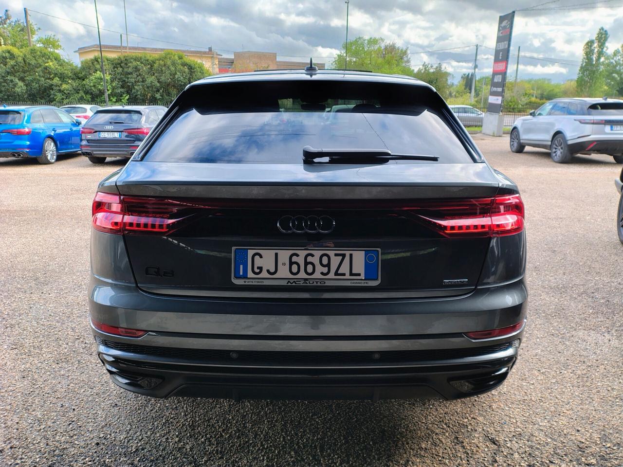 Audi Q8 55 TFSI e quattro tiptronic Sport