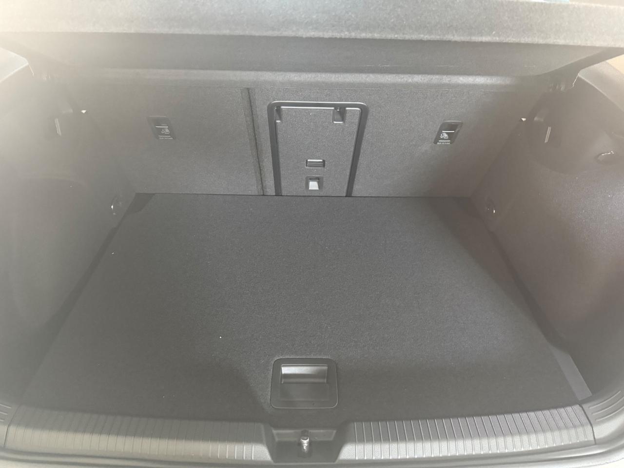 Volkswagen Golf 1.5 eTSI 115 CV DSG Edition Plus - Nessun vincolo -