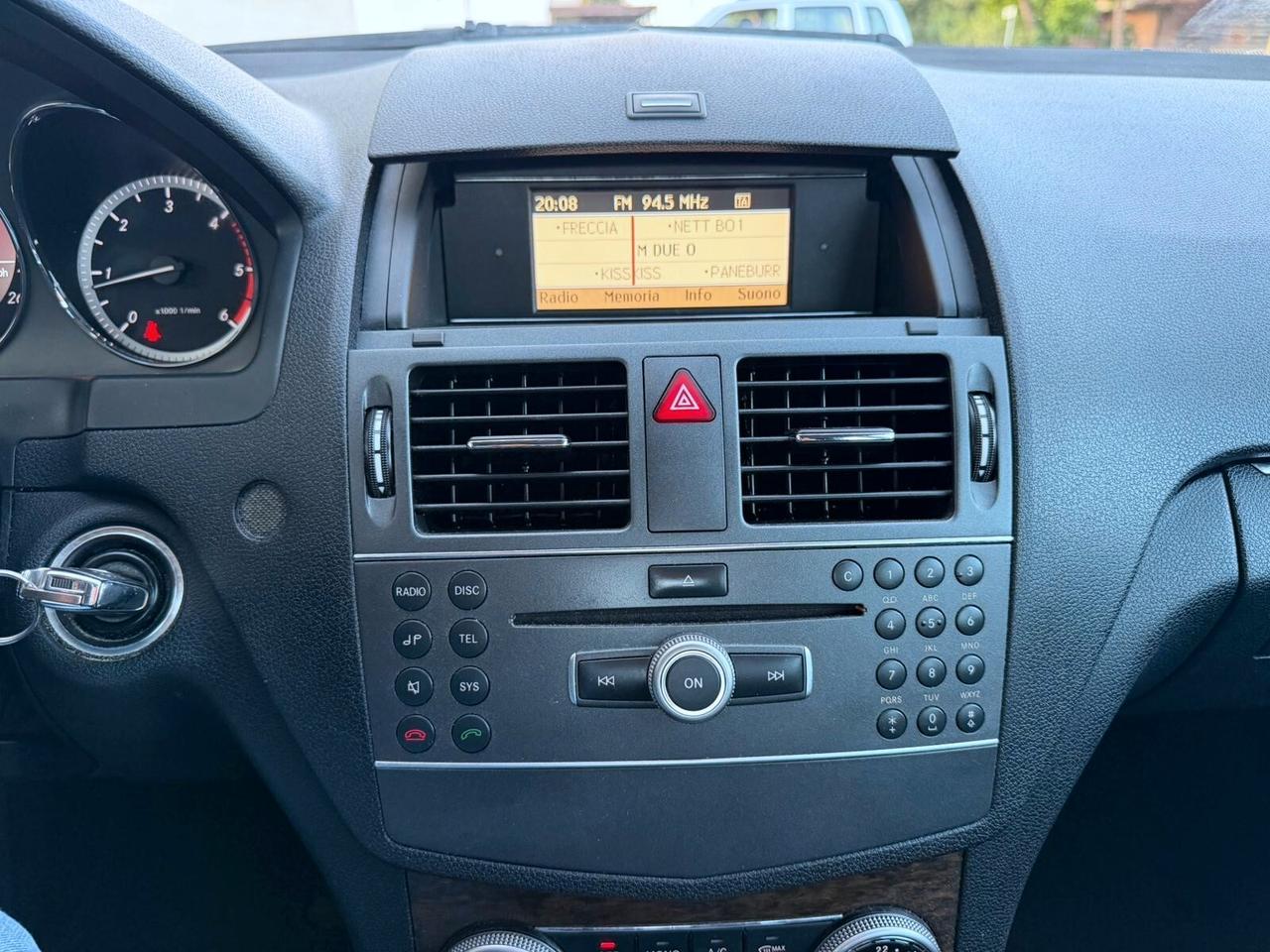 Mercedes Benz C200 Berlina 136CV SOLO 99000KM