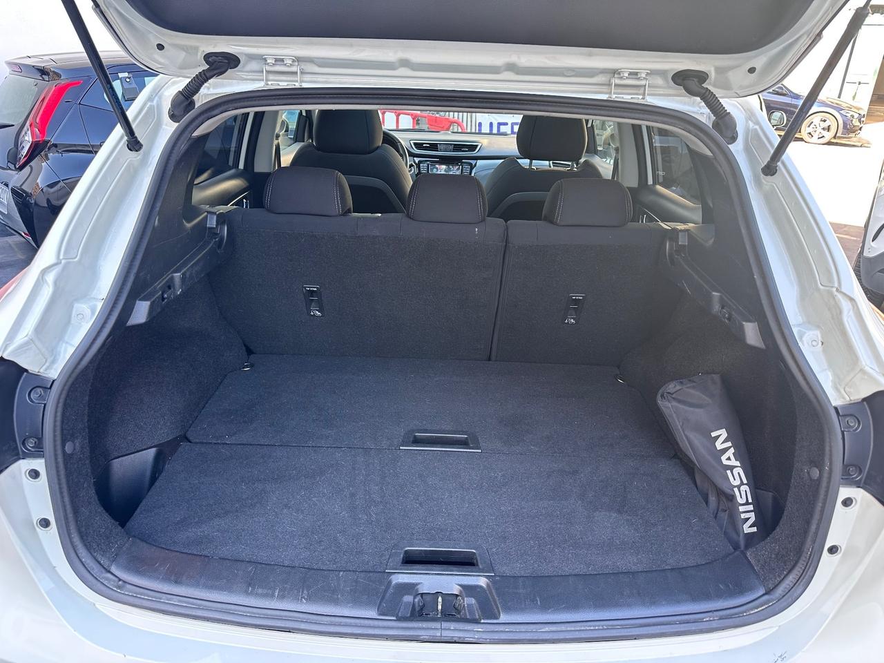 Nissan Qashqai 1.5 dCi connecta 110cv FULL OPTIONAL