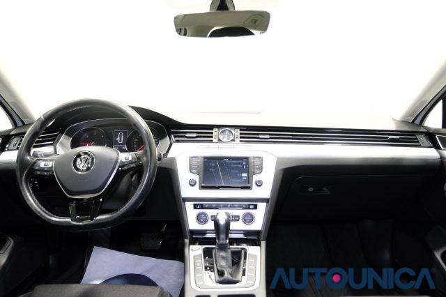 VOLKSWAGEN Passat Variant 1.6 TDI SCR DSG R-LINE BMT