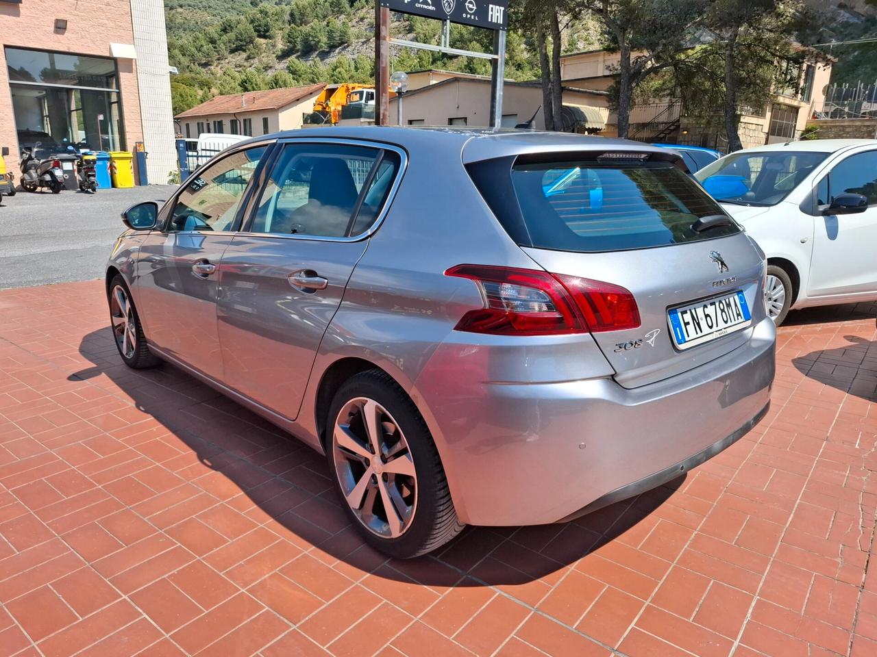 Peugeot 308 BlueHDi 120 S&S EAT6 Allure