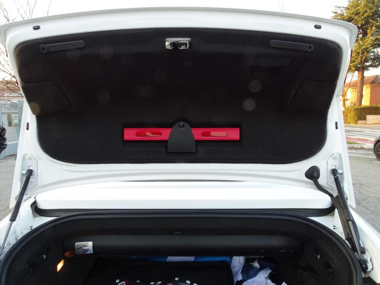 Audi A5 Cabrio 2.0 TDI S-LINE