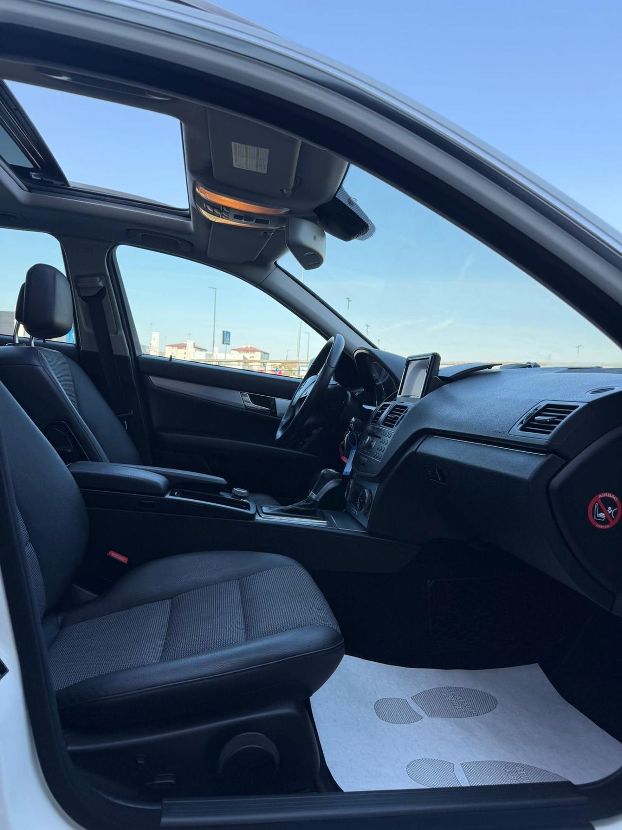 Mercedes-benz C 220 CDI BlueEFFICIENCY Avantgarde