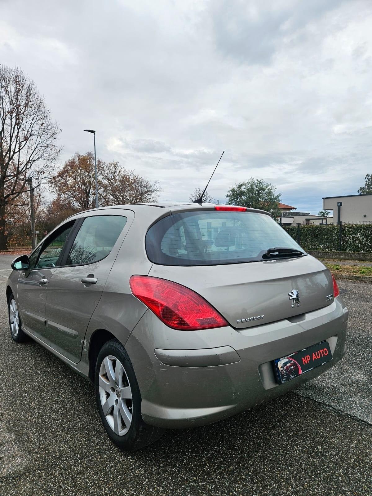 Peugeot 308 NEOPATENTATI