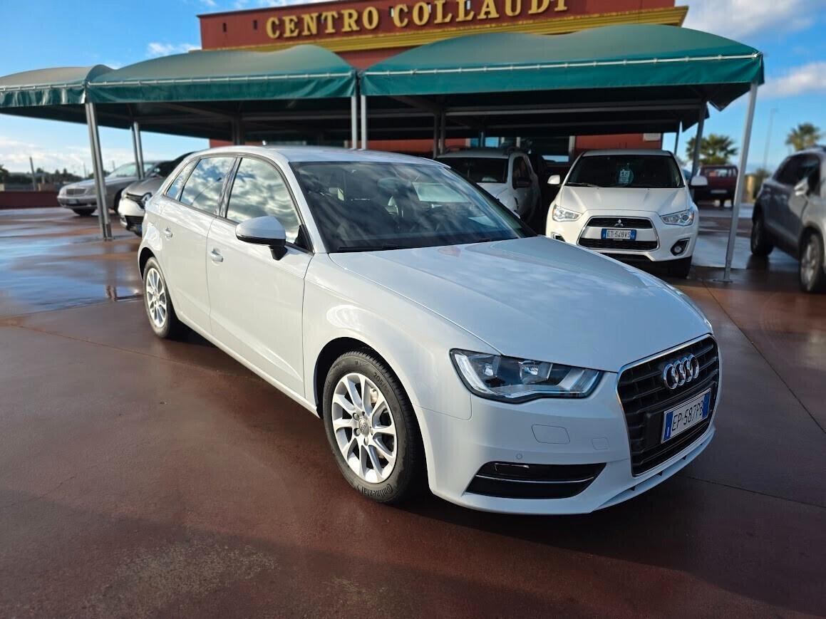 Audi A3 SPB 1.6 TDI 105 CV CR Attraction