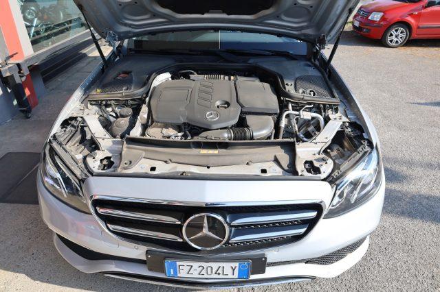 MERCEDES-BENZ E 220 d S.W. 4Matic Auto LED Luci AMBIENT Camera ACC Rad
