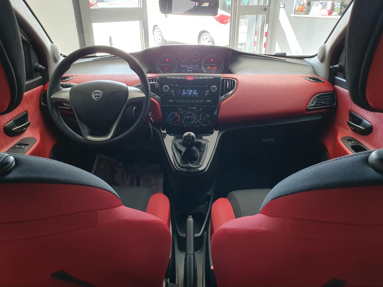 Lancia Ypsilon 1.3 MJT 95cv Platinum 2014