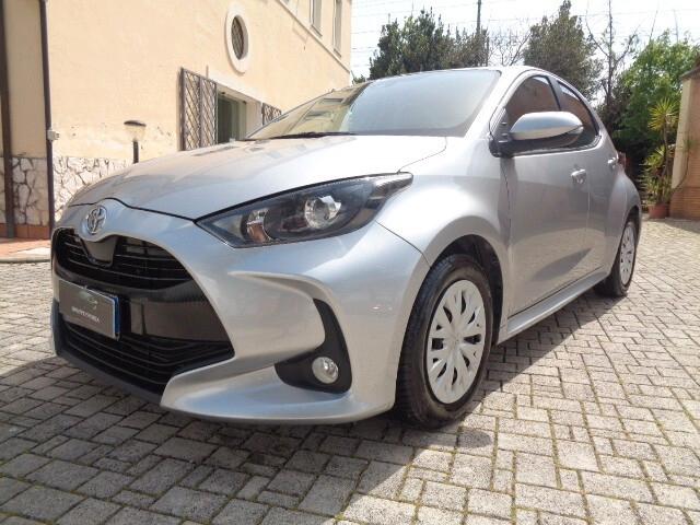 Toyota Yaris 1.0 5 porte Active OK NEOPATENTATI