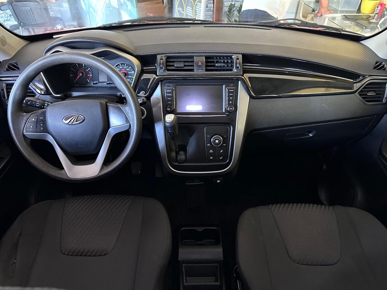 Mahindra KUV100 1.2 VVT K8