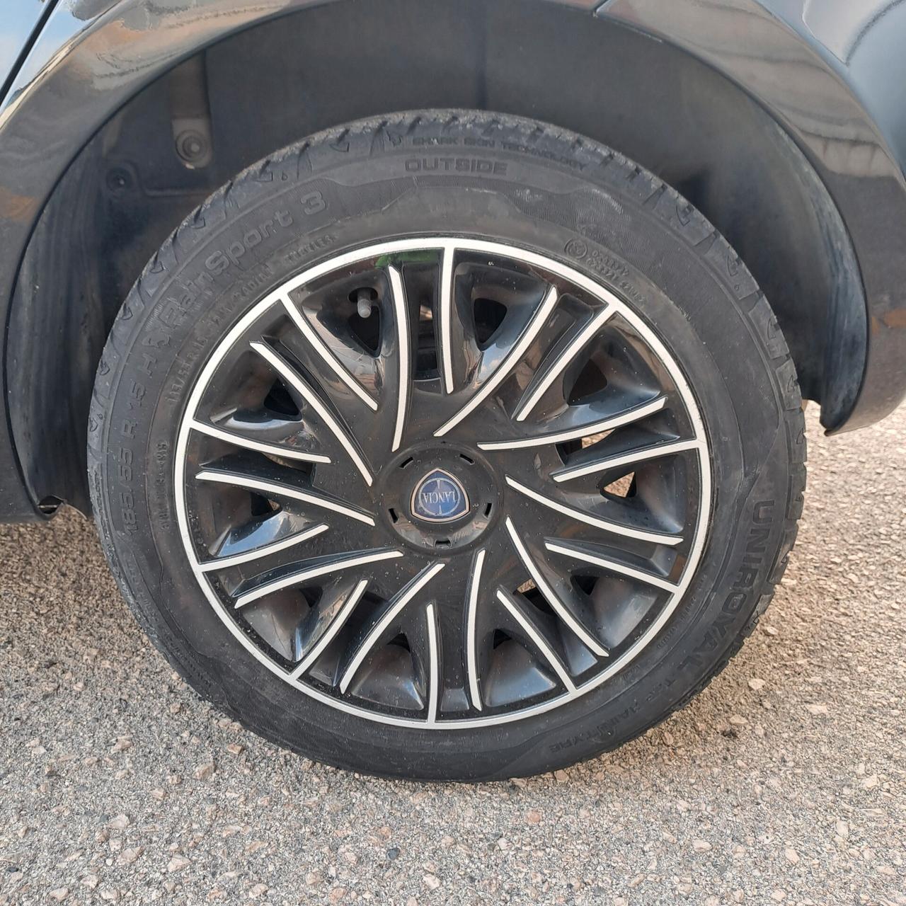 Lancia Ypsilon 1.2 Bz 69Cv Gold