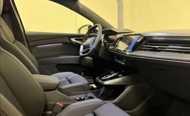 AUDI Q4 e-tron Q4 45 e-tron S line edition