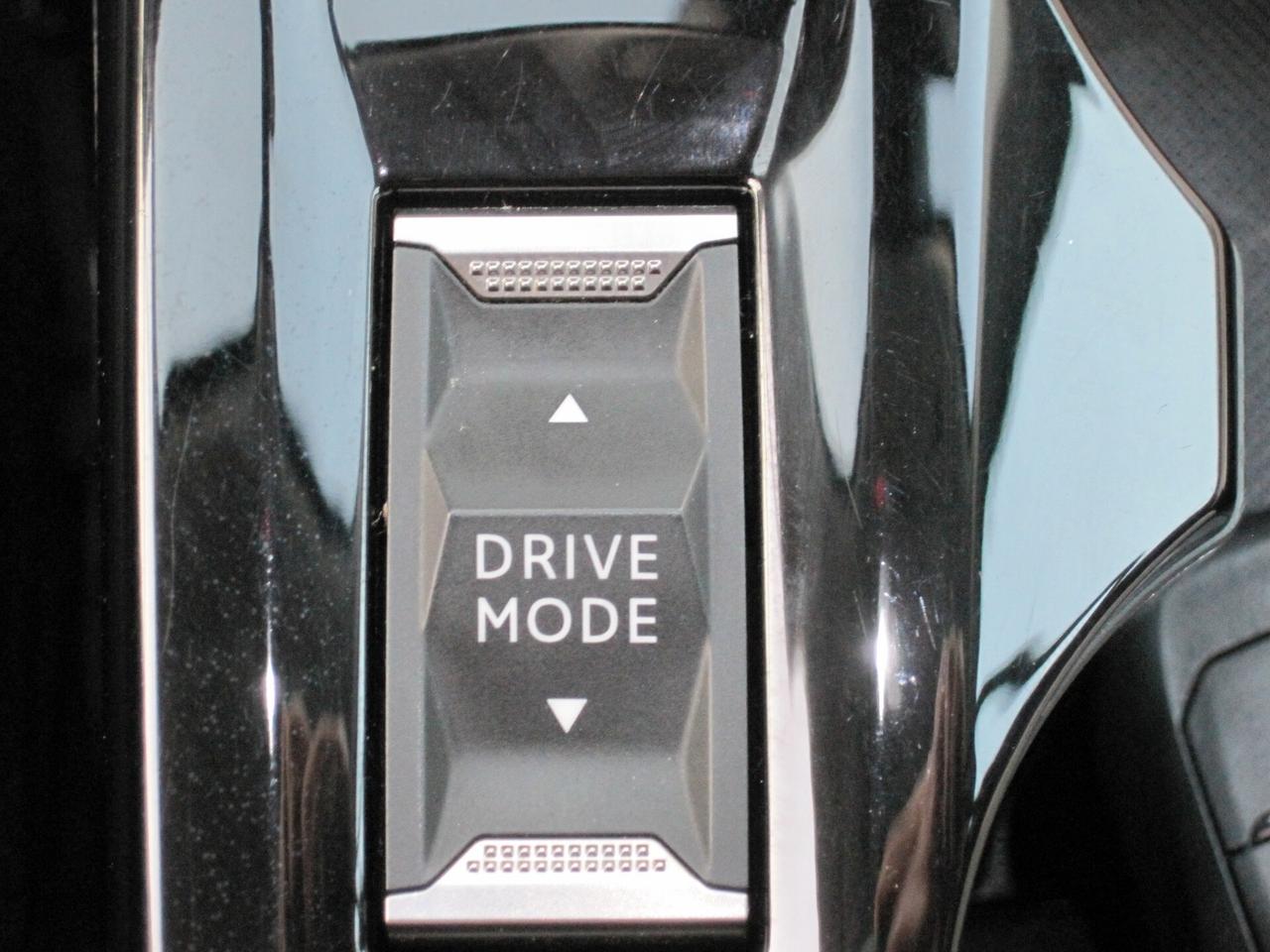 Peugeot 2008 PureTech 130 S&S Allure Pack