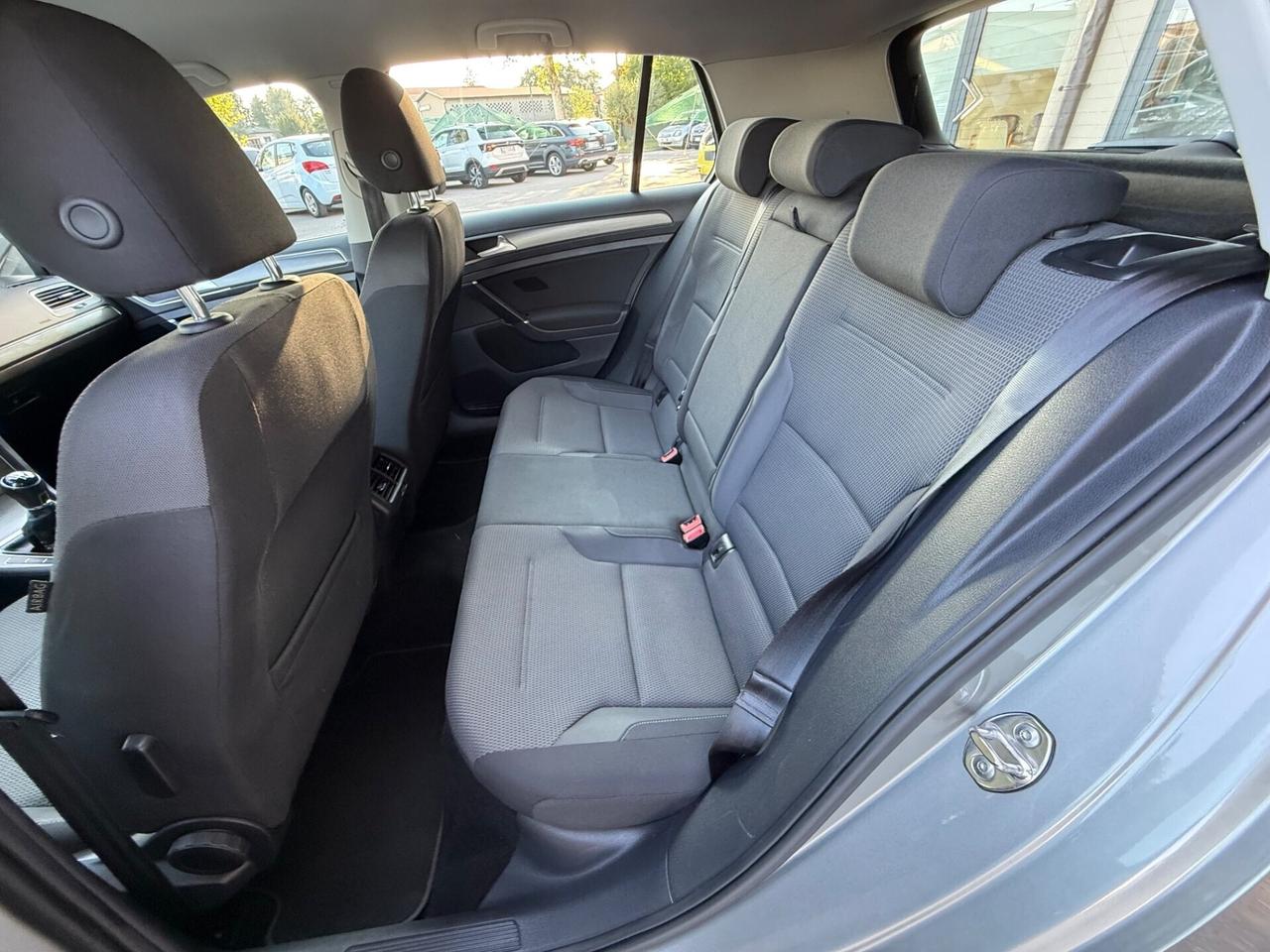 Volkswagen Golf 1.6 TDI 5p. 105 cv - Manuale