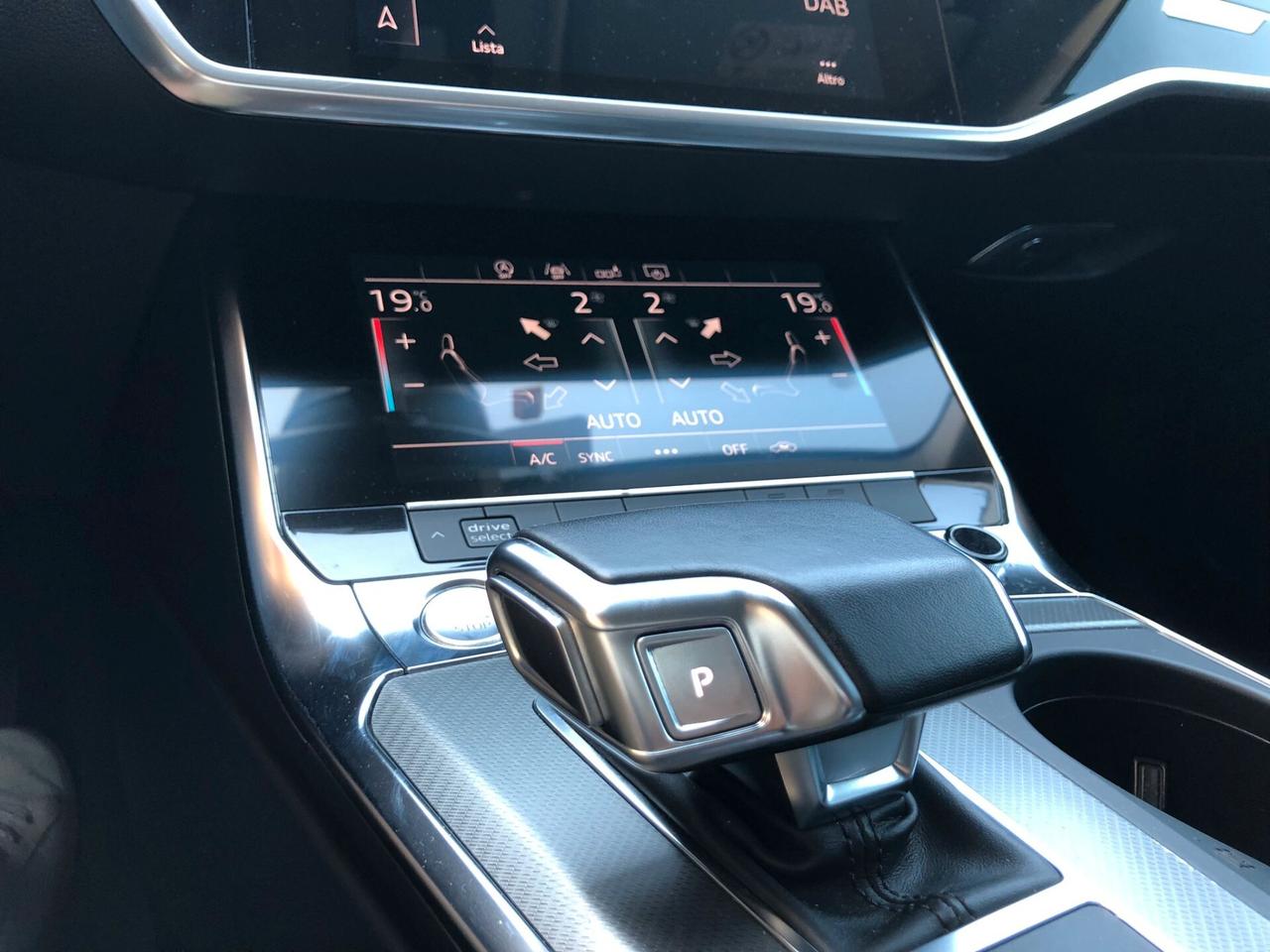 Audi A6 Avant 2.0 TDI ultra S tronic Business Plus
