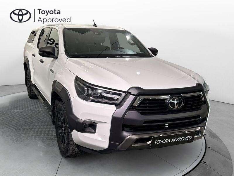 Toyota Hilux Hilux 2.8 D A/T 4WD 4 porte Double Cab Invincible + COPERTURA HARD TOP