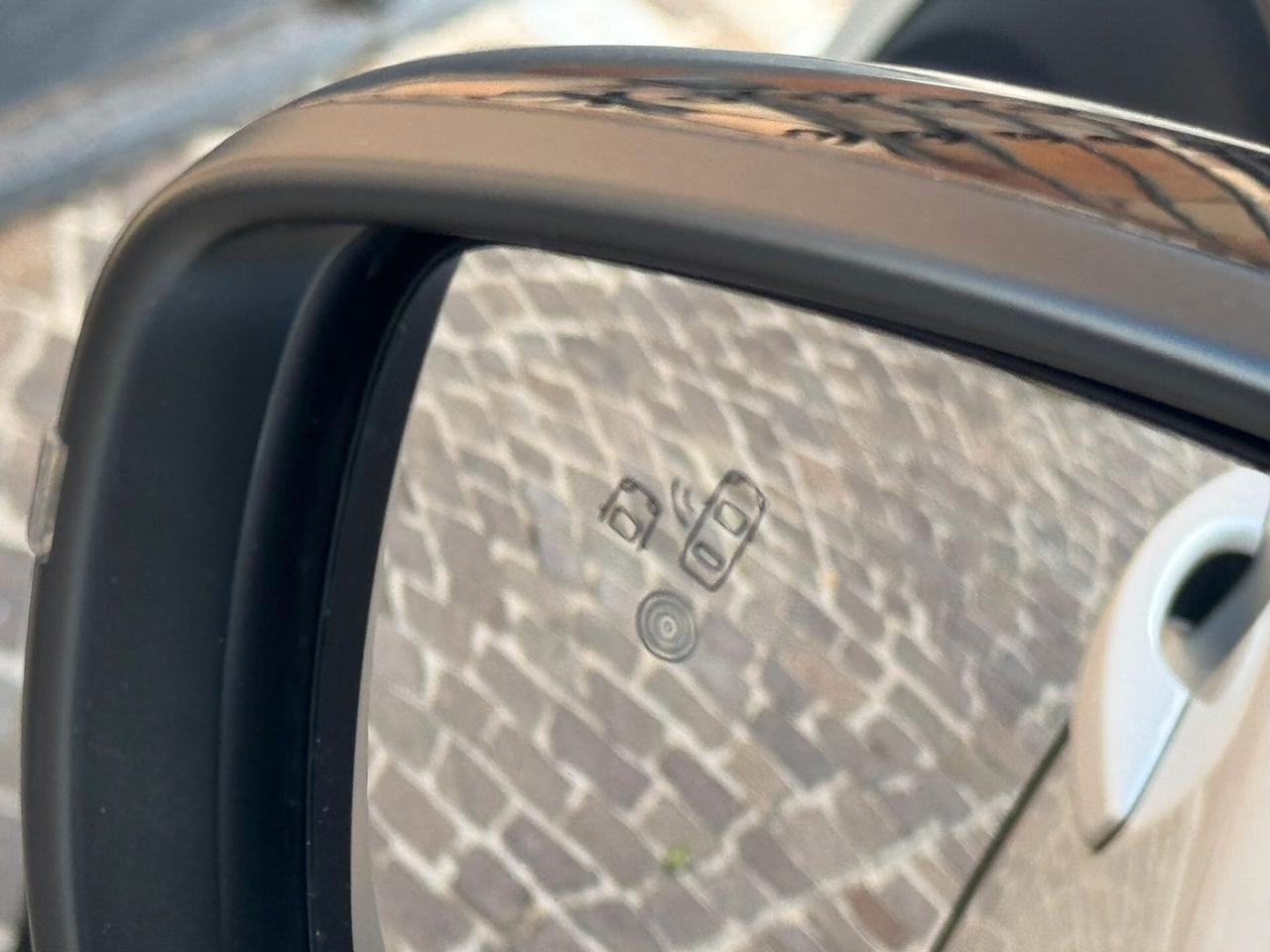 Peugeot 2008 BlueHDi 130 S&S EAT8 GT Pack