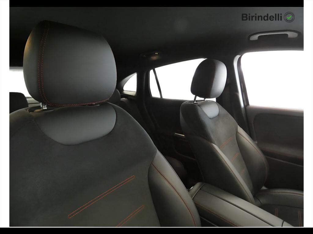 Mercedes-Benz GLA (H247) - GLA 200 d Automatic Premium