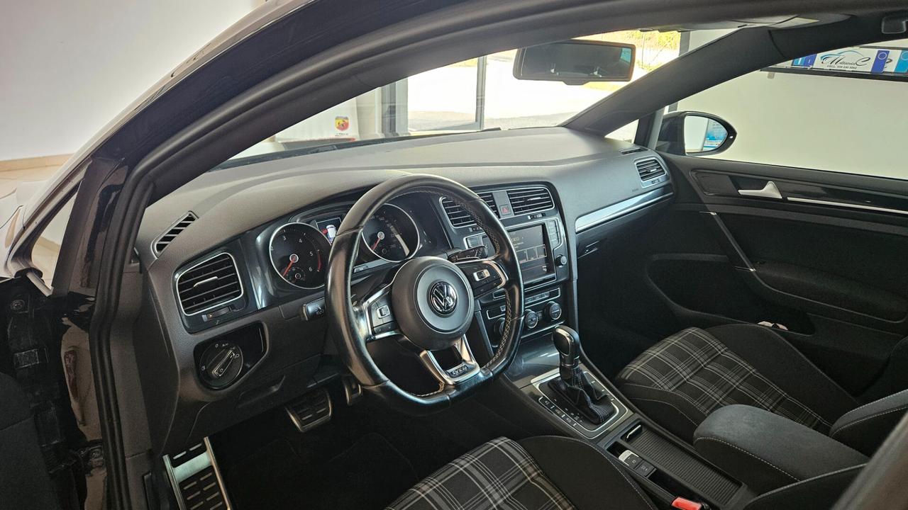 Volkswagen Golf GTD 2.0 TDI DSG 5p. Tetto Apribile
