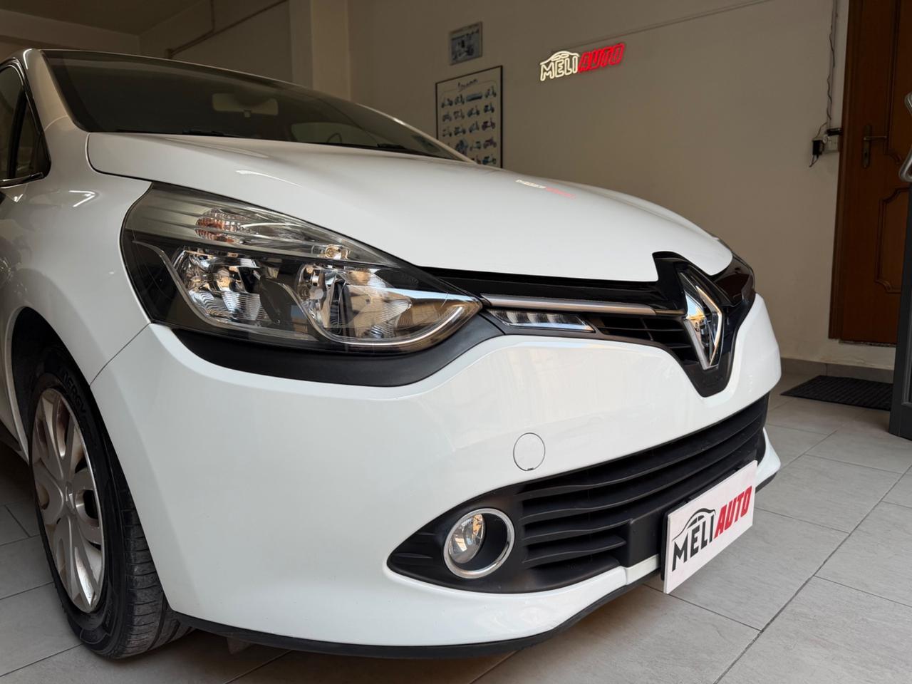 Renault Clio 1.5 DCI 75CV Costume National